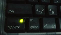iMac_caps.JPG (5k)
